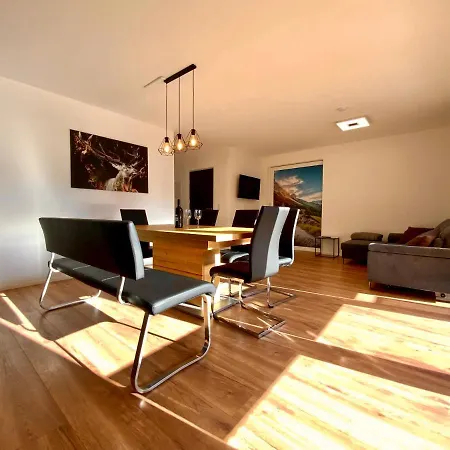 Deluxefort Fuer 10 Gaeste Mit Eigenem Whirlpool Und Fasssauna