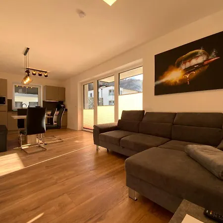 Deluxefort Fuer 10 Gaeste Mit Eigenem Whirlpool Und Fasssauna Apartmán Imst