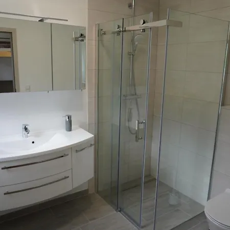 Deluxefort Fuer 10 Gaeste Mit Eigenem Whirlpool Und Fasssauna شقة