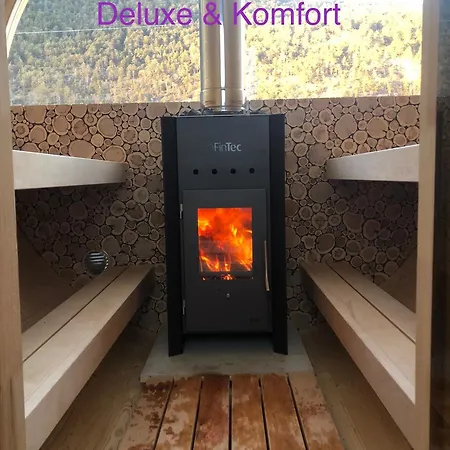 Deluxefort Fuer 10 Gaeste Mit Eigenem Whirlpool Und Fasssauna شقة