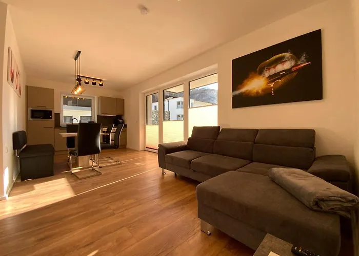 Deluxefort Fuer 10 Gaeste Mit Eigenem Whirlpool Und Fasssauna Διαμέρισμα Imst