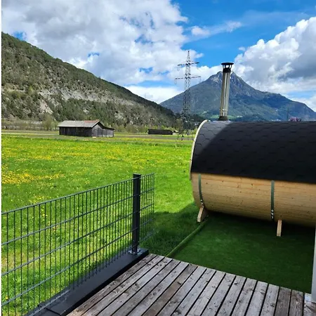 Deluxefort Fuer 10 Gaeste Mit Eigenem Whirlpool Und Fasssauna Apartment *