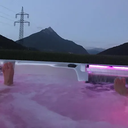 Deluxefort Fuer 10 Gaeste Mit Eigenem Whirlpool Und Fasssauna Apartment Imst
